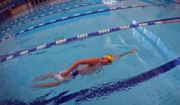 自由泳视频,跟随视频学游泳