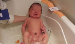 婴儿换尿布视频,温馨瞬间捕捉