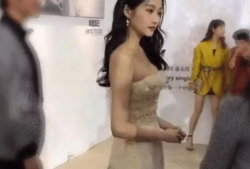 关晓彤视频,青春活力展现，魅力四溢