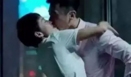 舌吻床戏视频,揭秘舌吻床戏的浪漫瞬间